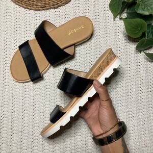 Bamboo| Women’s double strap flat slip-on sandals NWOT